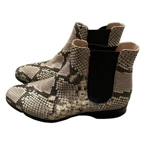 Aquatalia Snakes Embossed Chelsea Ankle Boots‎ Size 6